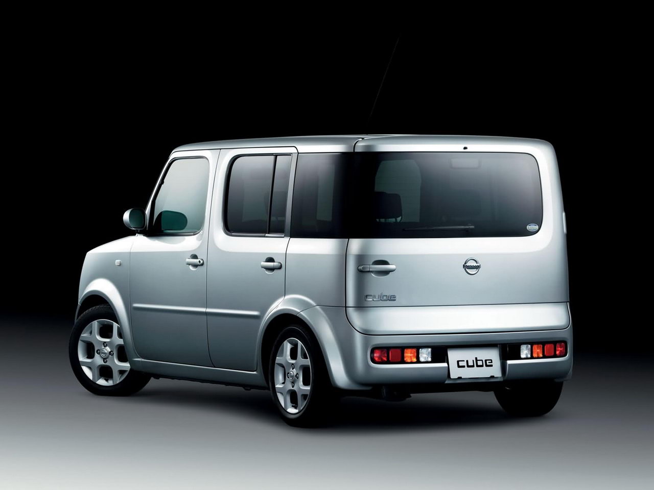 Nissan Cube 2003 007.jpg
